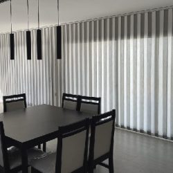 Cortinas bandas verticales – Villa Carlos Paz – Liberty Decoraciones