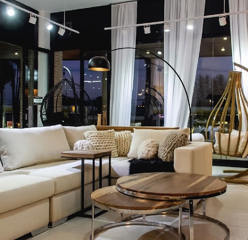 Silla Moderna – Villa Allende – Champagne Deco